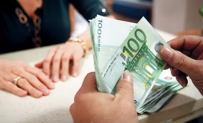 Όλα όσα αφορούν τις συντάξεις και τα επιδόματα Απριλίου