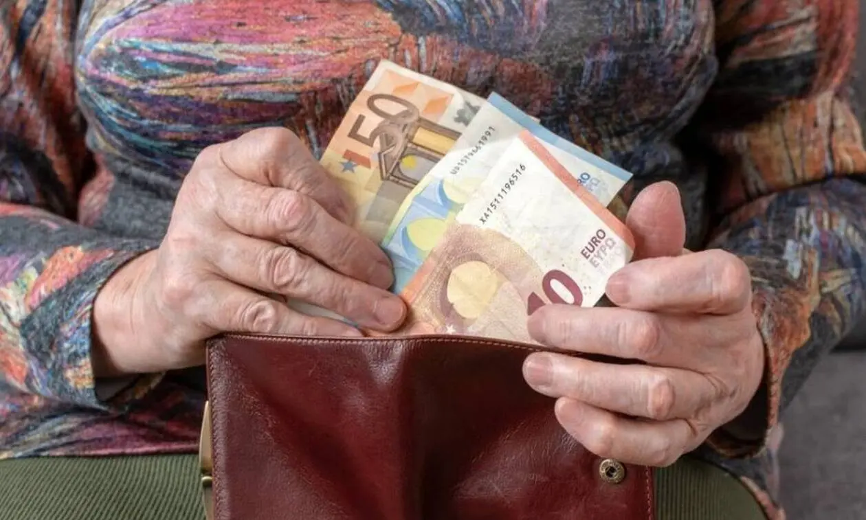 Μένει στα 65 η συντάξιμη ηλικία