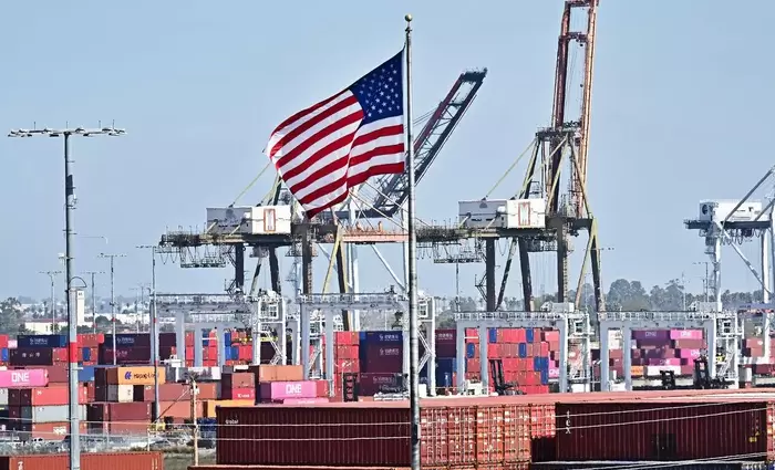 ΗΠΑ: Πάνω από $900 δισ. το εμπορικό έλλειμμα το 2025 – Στο υψηλότερο επίπεδο από το 1960