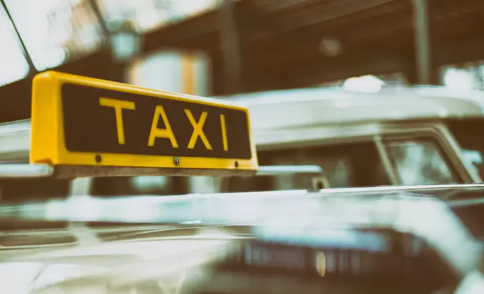 Oδηγοί Ταξί διαμαρτύρονται για αισχροκέρδεια στα καύσιμα