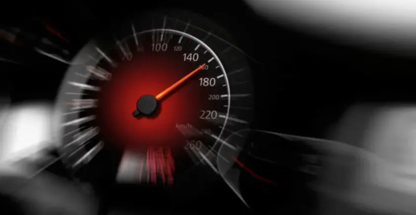 Ford: Κατηγορείται ότι μετατρέπει αυτοκίνητα σε κατασκόπους για καταγραφή παραβατών του ορίου ταχύτητας