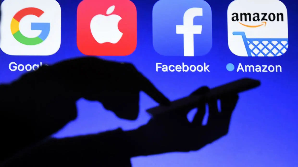 Ισπανία: Η κυβέρνηση φορολογεί τα έσοδα των διαδικτυακών κολοσσών