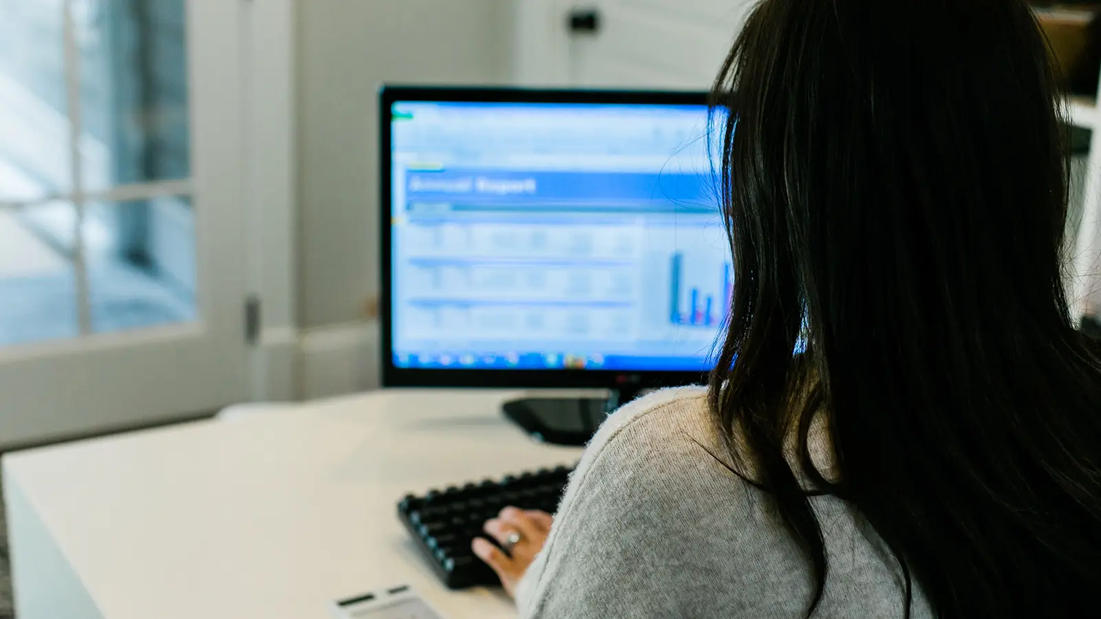 Απρίλιο ξεκινά η τηλεργασία στη Δημόσια Υπηρεσία – Τι μένει να διευκρινιστεί