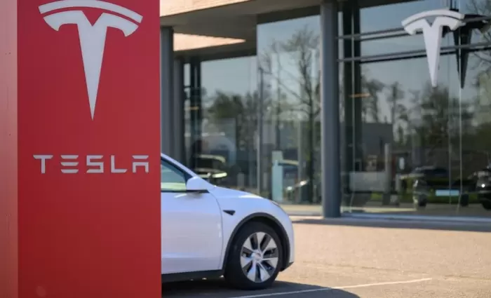 Tesla: Κατακόρυφη πτώση πωλήσεων στην Ευρώπη παρά την άνθηση στα ηλεκτρικά οχήματα