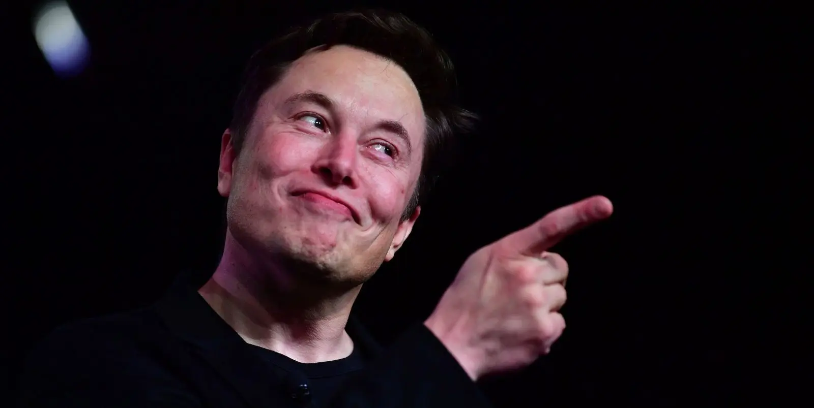 Γιατί ο Elon Musk κινδυνεύει να χάσει $2 δισ απ' την περιουσία του