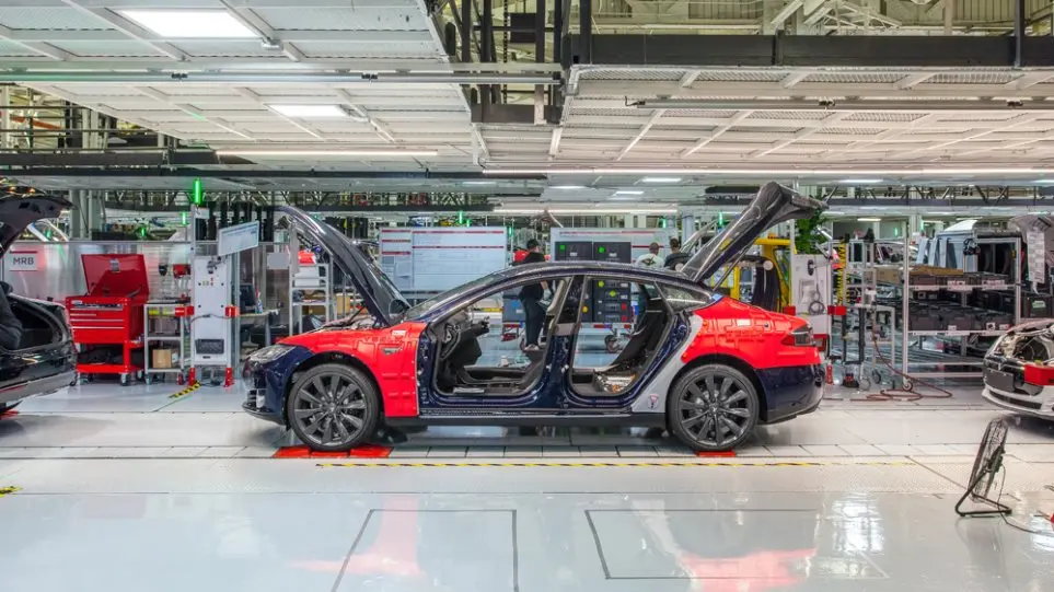 Τesla: Ετοιμάζει εργοστάσιο αυτοκινήτων στην Κίνα