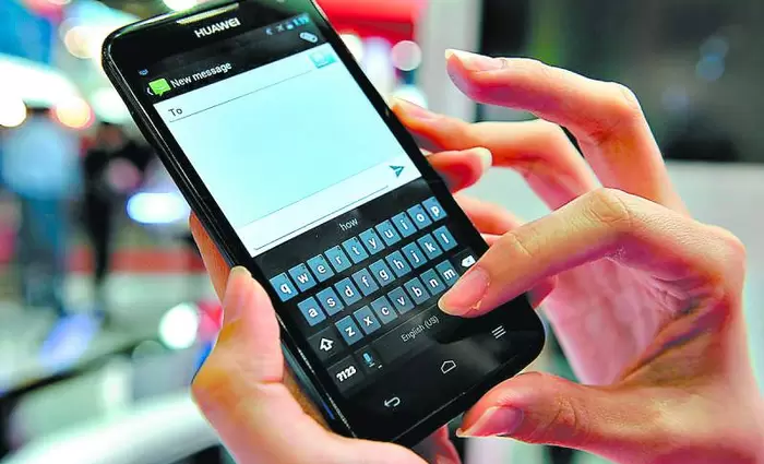 Έρευνα: Τα γραπτά μηνύματα απειλούν την ασφάλεια των πεζών