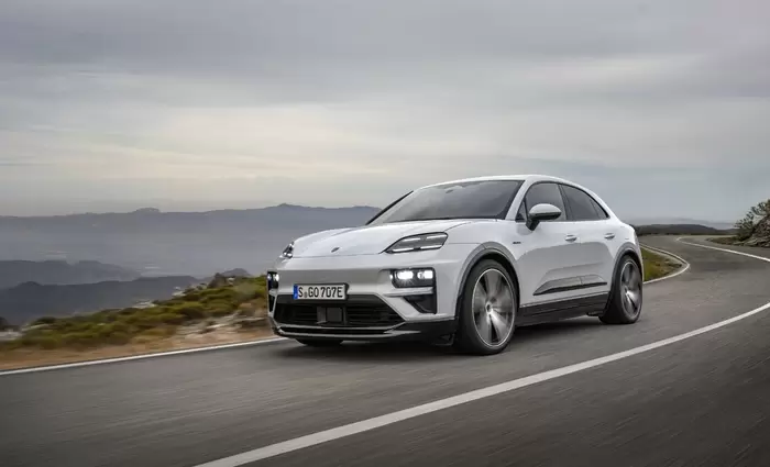 Η Macan θέτει νέα πρότυπα: Το πρώτο αμιγώς ηλεκτρικό SUV από την Porsche