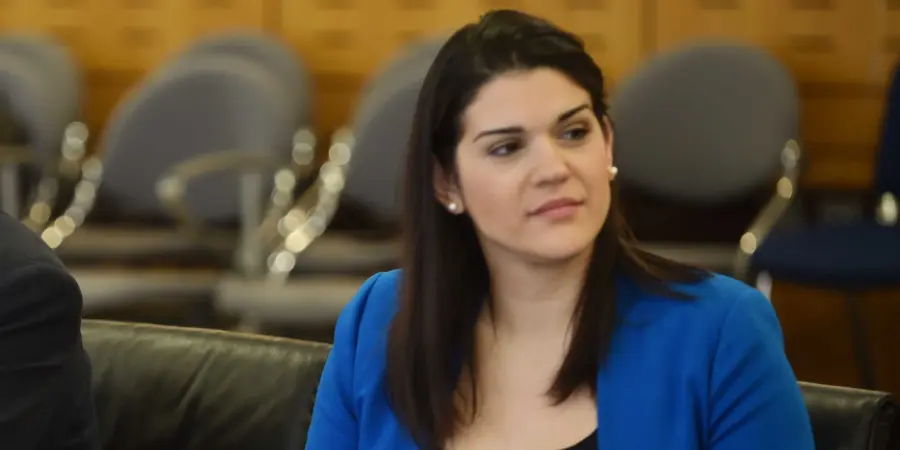 Κύπρια Βουλευτής καλεί τον κόσμο σε διαμαρτυρία για την ΣΚΤ