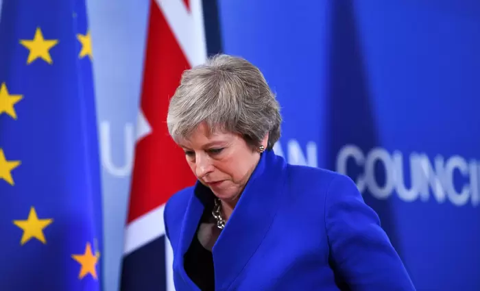 Το τελευταίο της χαρτί παίζει η Τερέζα Μέι