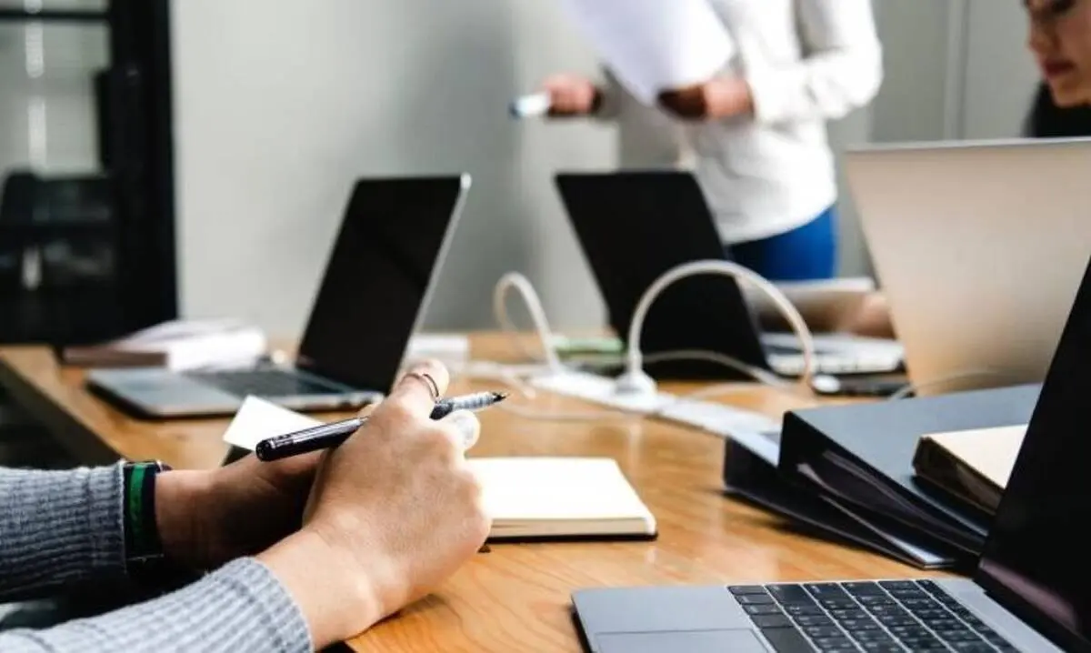 Μόνο με laptop του Δημοσίου η τηλεργασία στο Δημόσιο – Ποιους θα αφορά