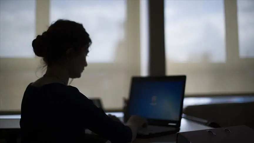 Απολύσεις και 