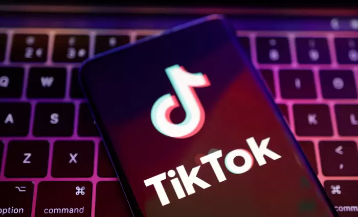 Κομισιόν: Γιατί «κόψαμε» το TikTok από υπηρεσιακές και προσωπικές συσκευές