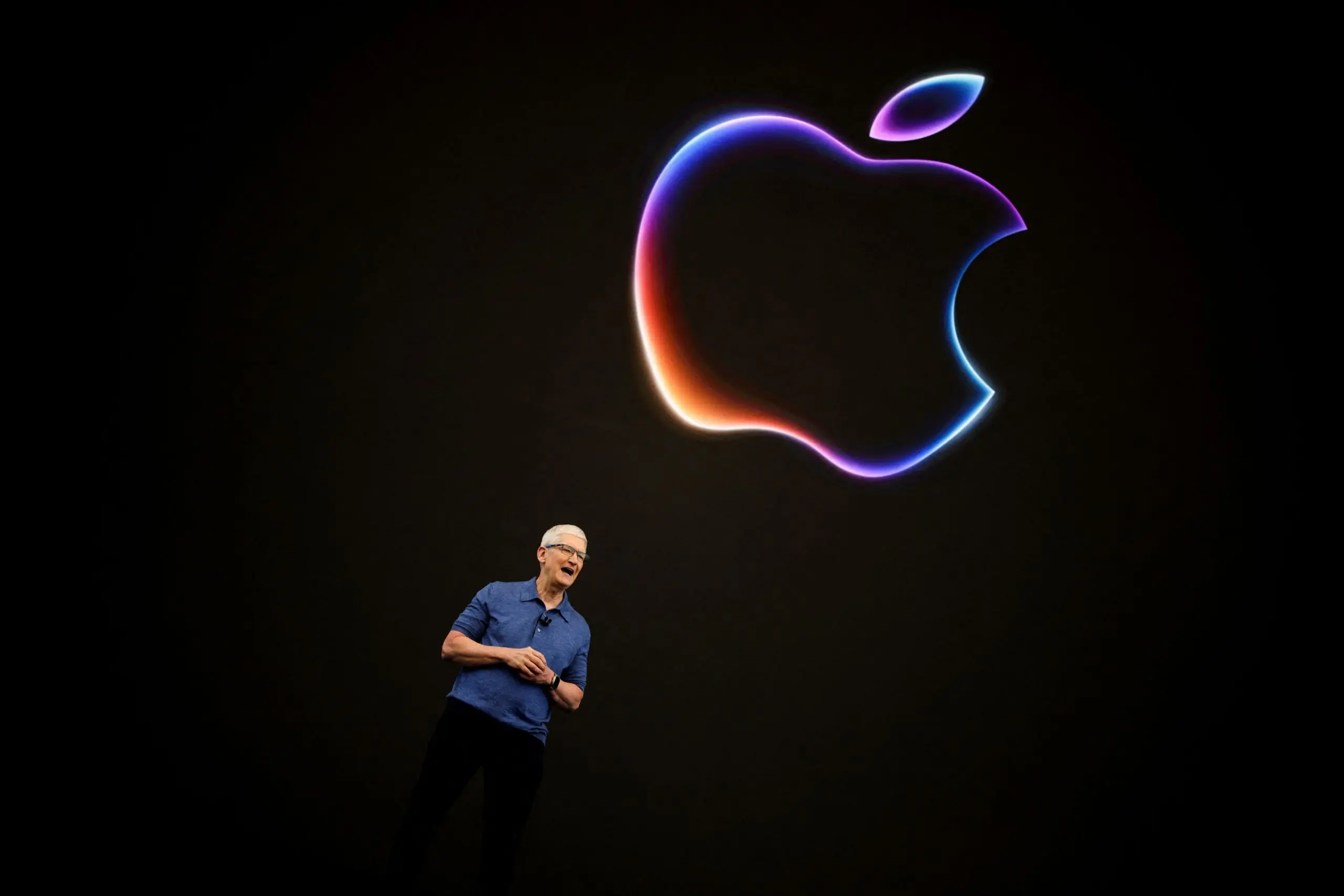 Apple: Επενδύει στην τεχνητή νοημοσύνη αλλα βρίσκεται πίσω απο ανταγωνιστές της