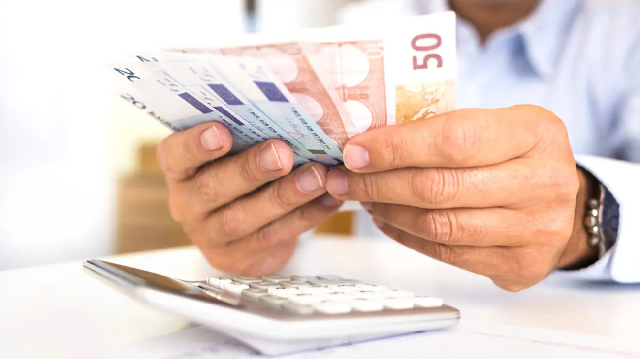 Το ευρώ υποχωρεί σε ποσοστό 0,39% και διαμορφώνεται στα 1,1874 δολάρια