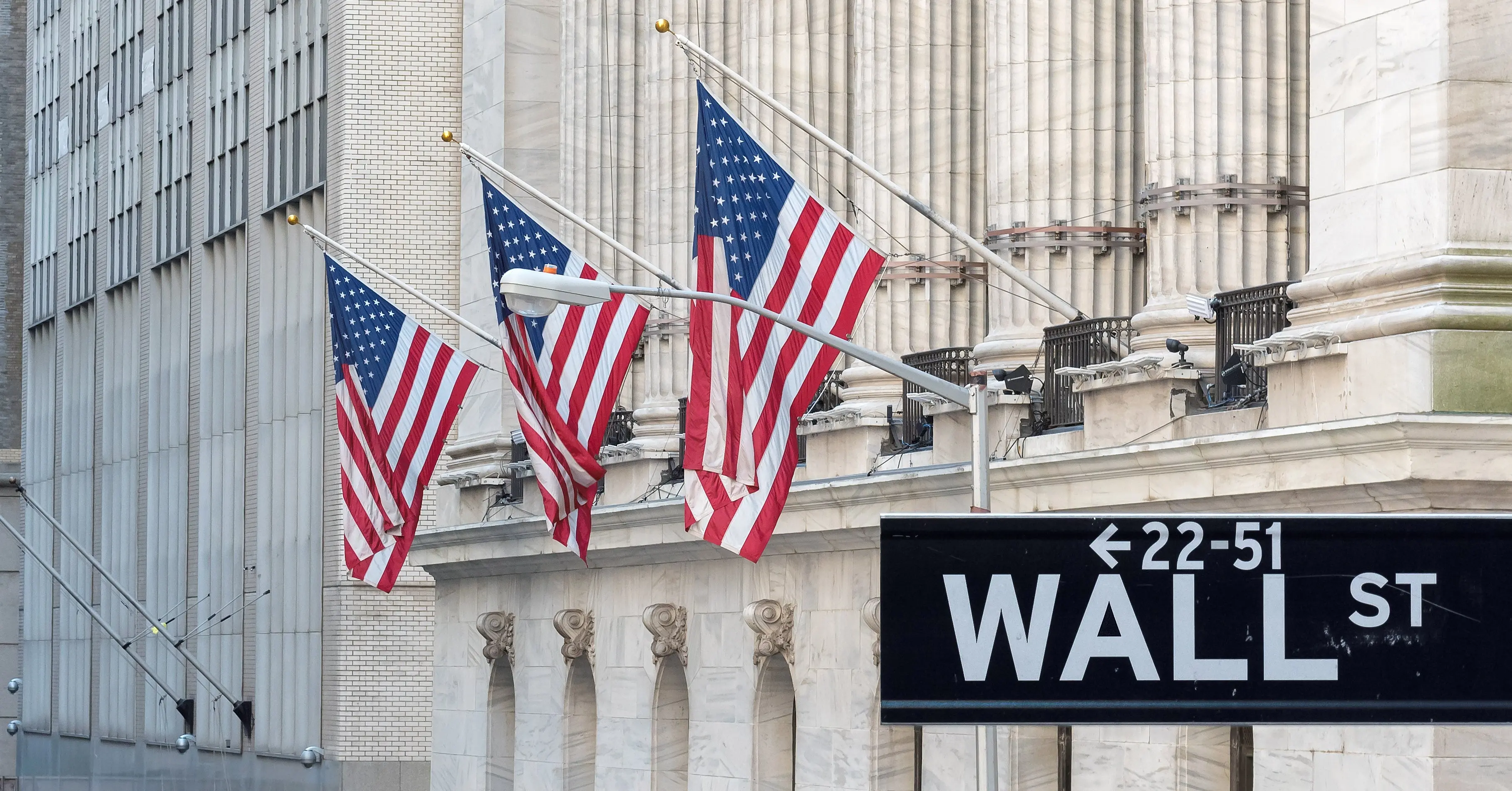 Wall Street: Τρεις μήνες απωλειών, για πρώτη φορά από το 2020