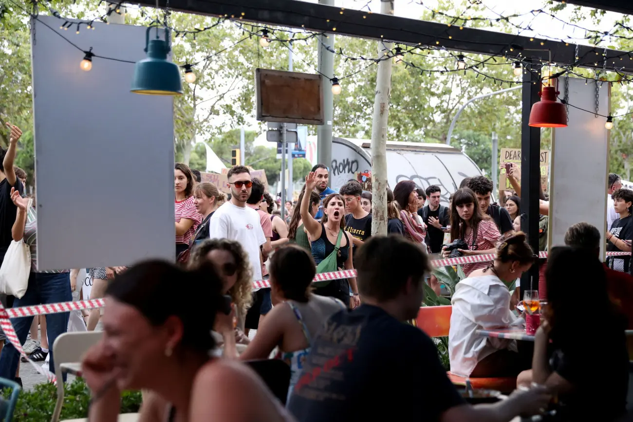 Υπερτουρισμός: Τι μπορεί να τον σταματήσει; Η χρονιά που η Ευρώπη «εξεγέρθηκε»