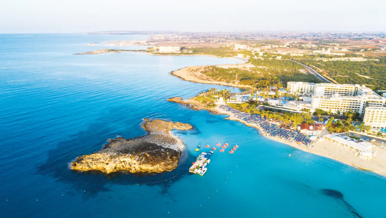 Ρωσικό, βρετανικό και εγχώριο «εμβόλιο» στον Τουρισμό