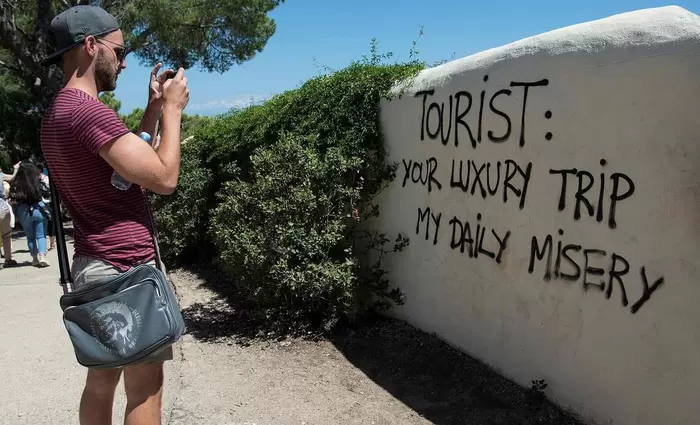 Μέτρα «αναχαίτησης του τουριστικού κανιβαλισμού» στη Βαρκελώνη