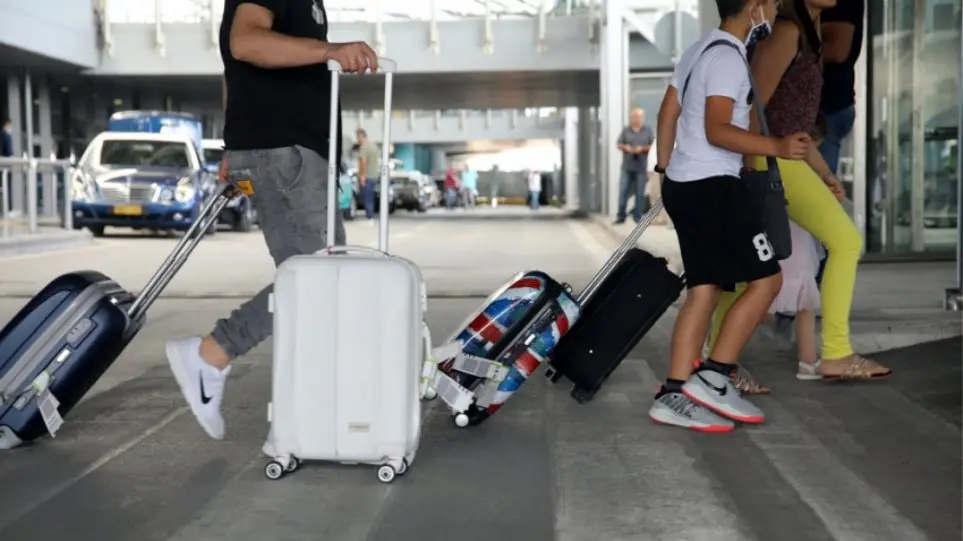 Μόνο ένας στους πέντε Βρετανούς σκέφτεται διακοπές σε 