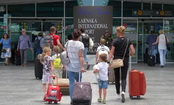 Υφ. Τουρισμού: Το κλείσιμο της Thomas cook δεν θα επηρεάσει το τουρισμό