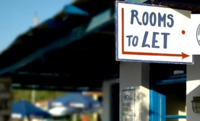 Ελλάδα: Κλείνουν τα τουριστικά καταλύματα