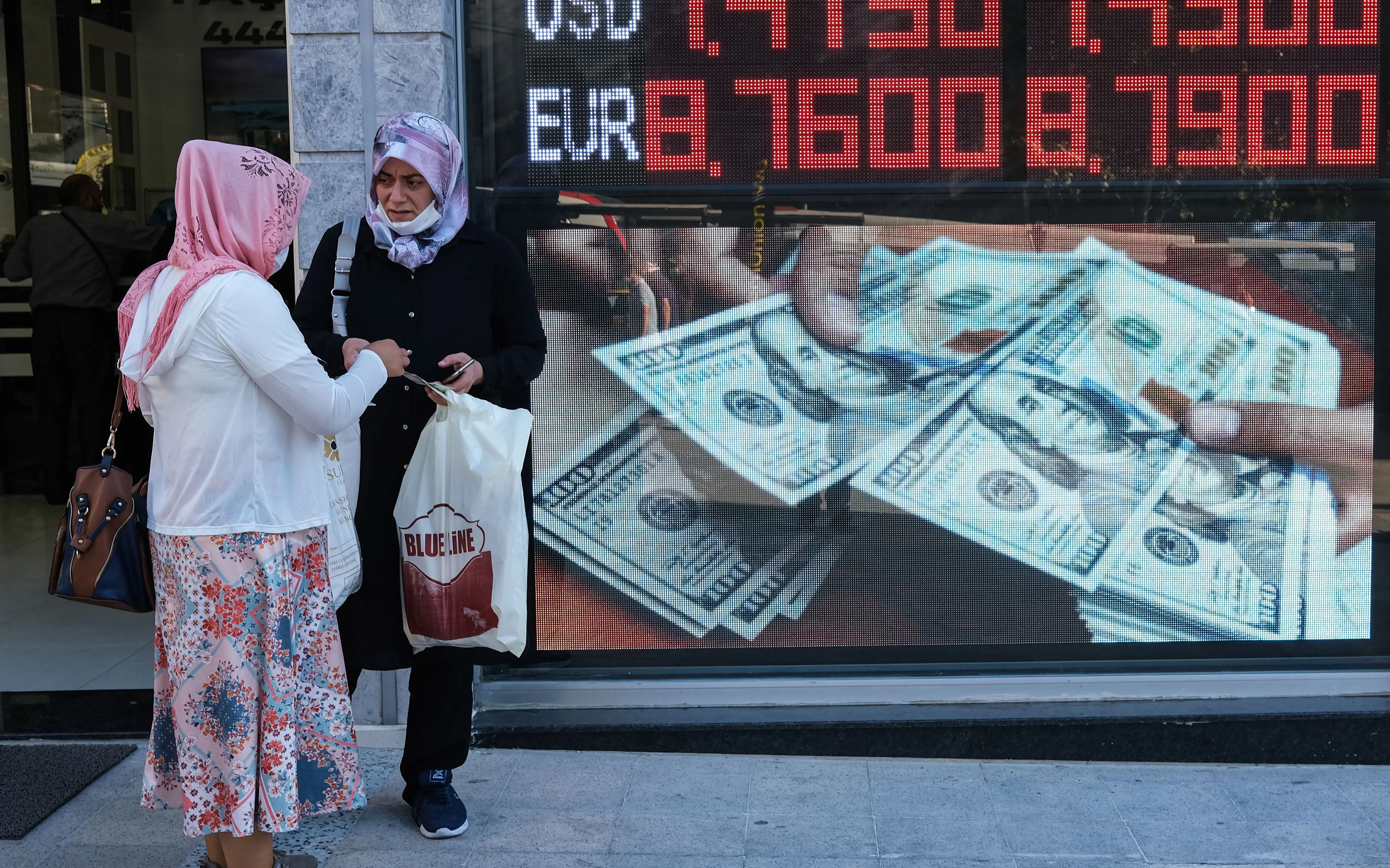 Η Τουρκία έχει δαπανήσει $101 δισ. προσπαθώντας να ελέγξει το νόμισμα