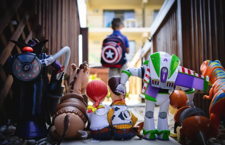 Ποια πολυεθνική προχωρά σε περικοπές παρά την έκρηξη των πωλήσεων