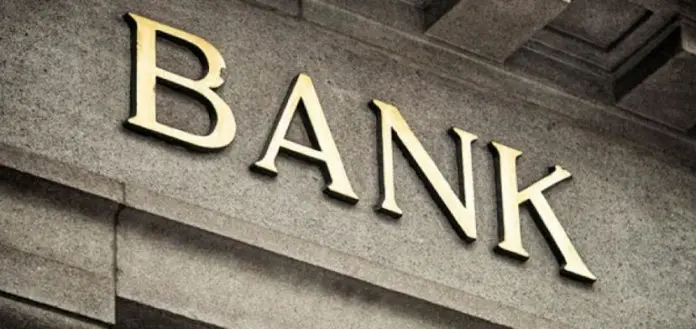 Η κρίση επηρεάζει τις τράπεζες, προειδοποιεί η ΕΑΤ