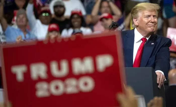 Ο Τράμπ αρχίζει εκστρατεία για δεύτερη θητεία