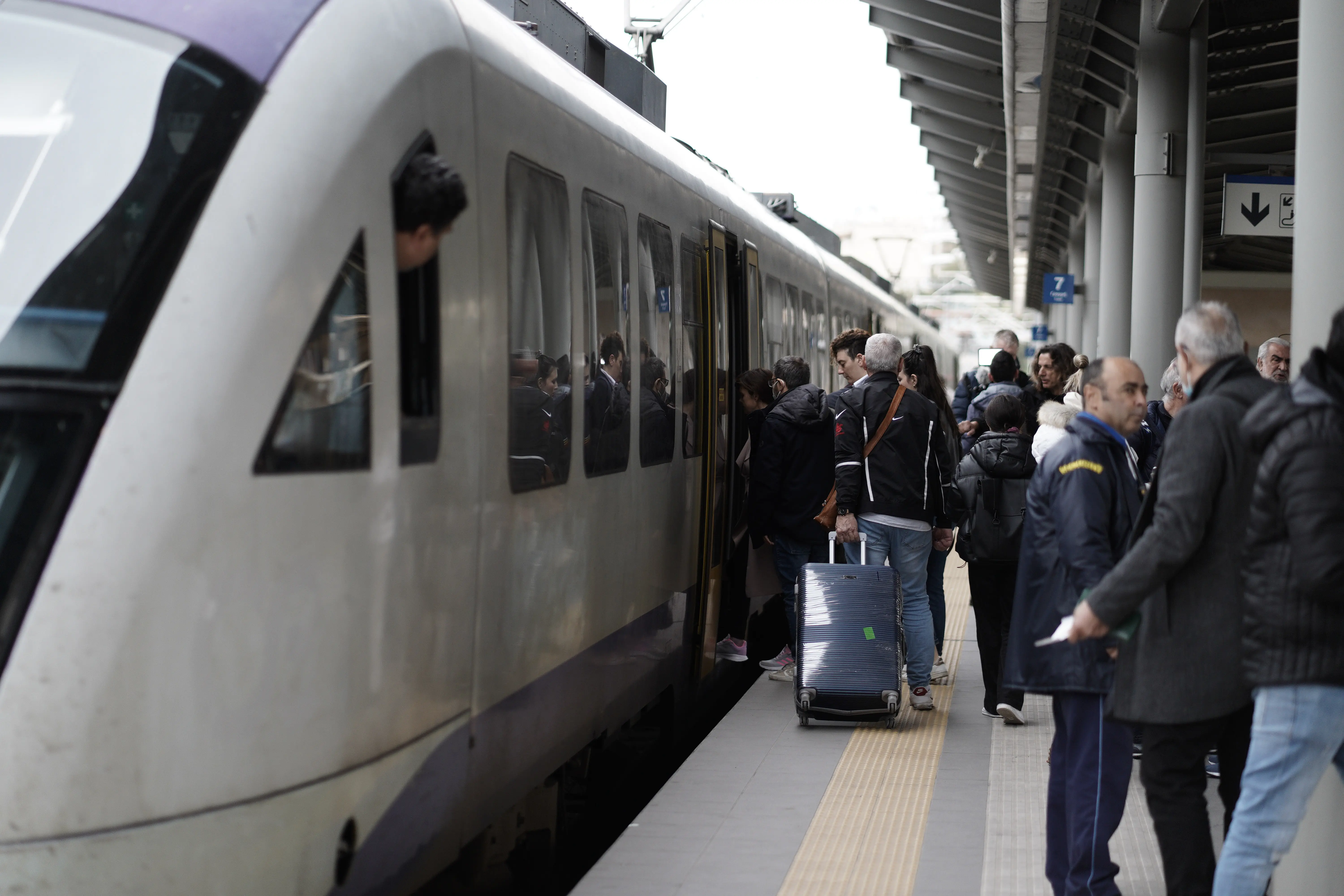 Hellenic Train: Προσθέτει δρομολόγια από σήμερα Μεγάλη Παρασκευή