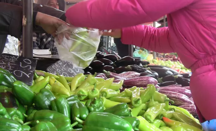 Η Κομισιόν κατά της σπατάλης τροφίμων