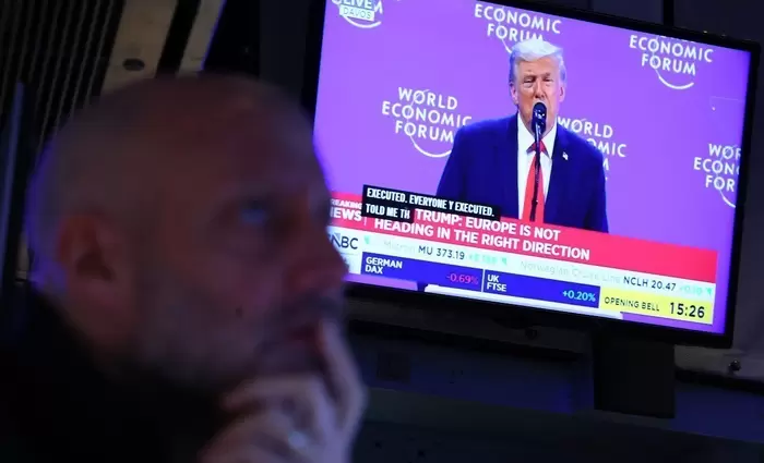 Δασμοί Τραμπ 15%: Νέα κλιμάκωση και αναταράξεις σε Ευρώπη και αγορές ενόψει εκλογών ΗΠΑ