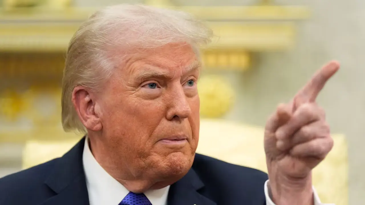 Νέο κύμα δασμών: Ο Τραμπ στρέφει το βλέμμα του σε Κίνα και Καναδά