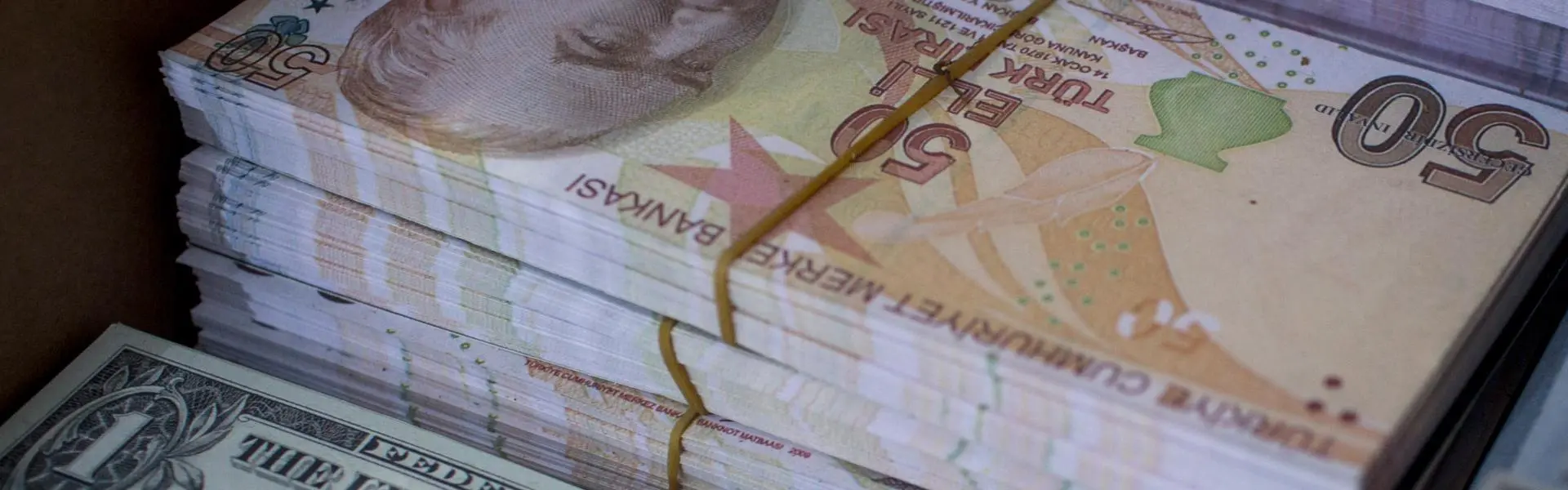 Ερχιουρμάν: Πιθανή αλλαγή νομίσματος εν μέσω αντιδράσεων για την τουρκική λίρα