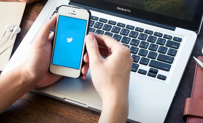 Twitter: Επ' αόριστον εργασία από το σπίτι σε εργαζομένους της