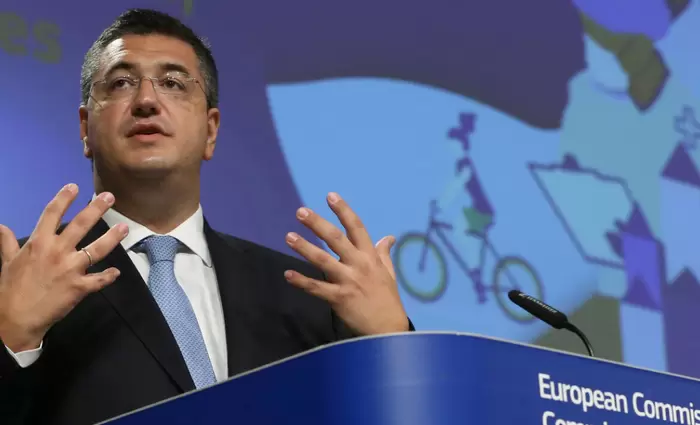 Ο Απόστολος Τζιτζικώστας ο νέος Επίτροπος της Ελλάδας στην Κομισιόν