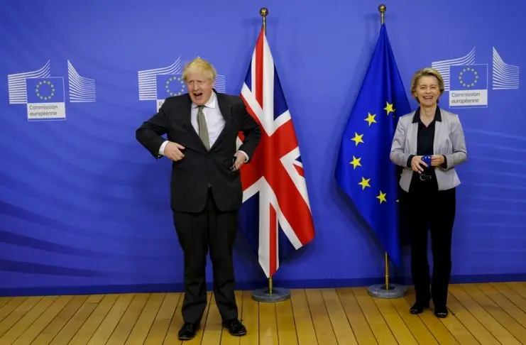 Έκλεισε συμφωνία £660 δισ. τον χρόνο για το Brexit - Πανηγυρίζει ο Τζόνσον