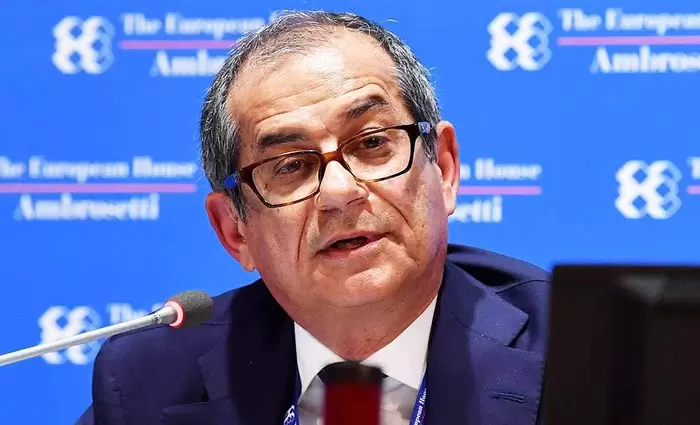 Δεν παραιτείται ο Ιταλός Υπουργός Οικονομικών