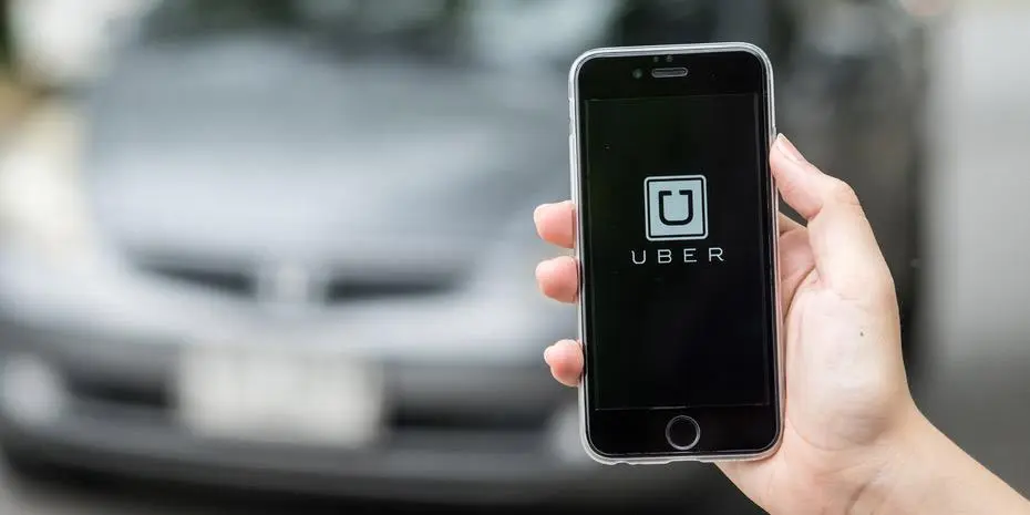 Uber: Μετακινήσεις με σκούτερ και ποδήλατα