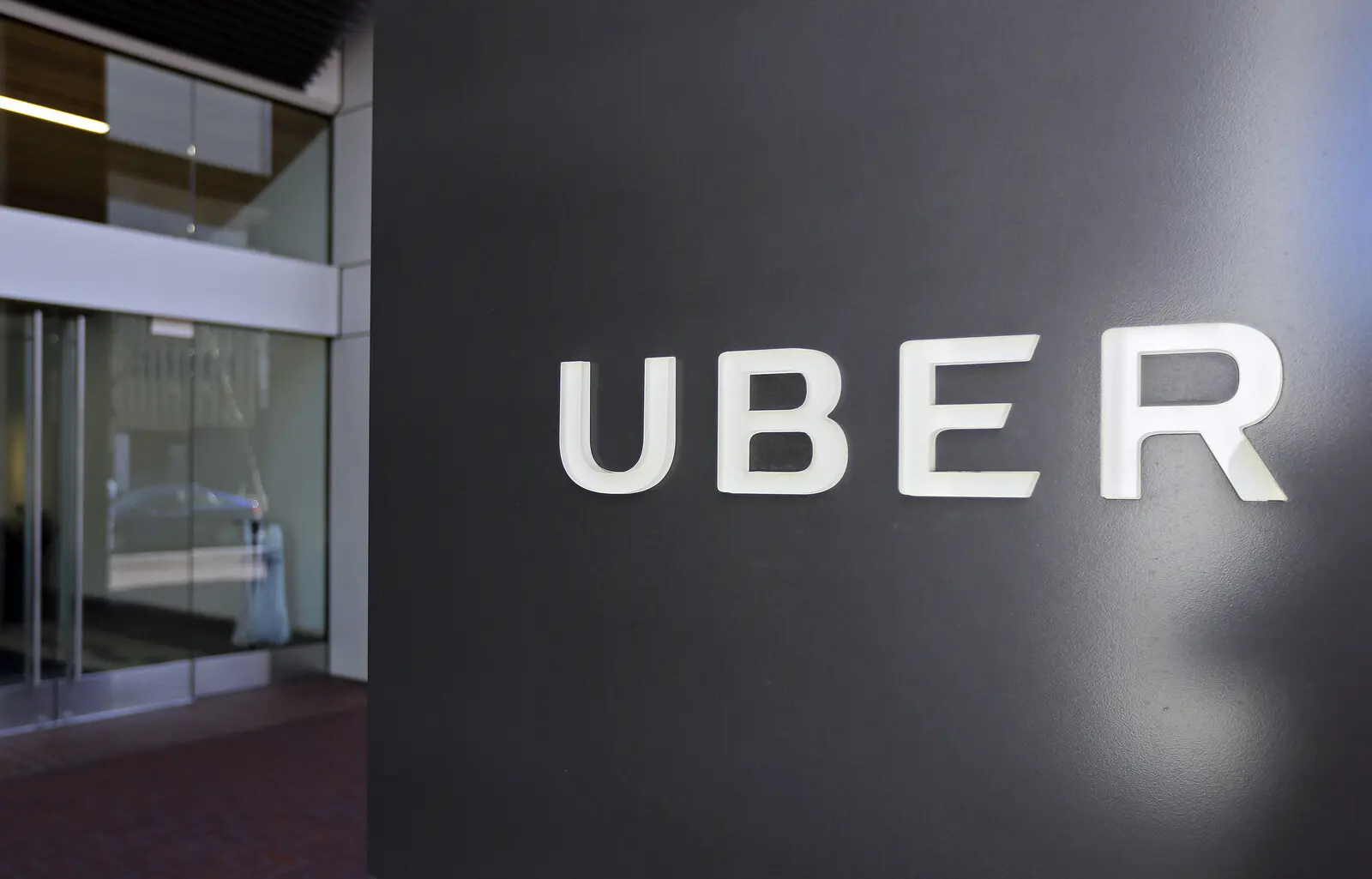 Uber: Απαιτεί εργασία στο γραφείο 3 ημέρες την εβδομάδα από 2 προηγουμένως
