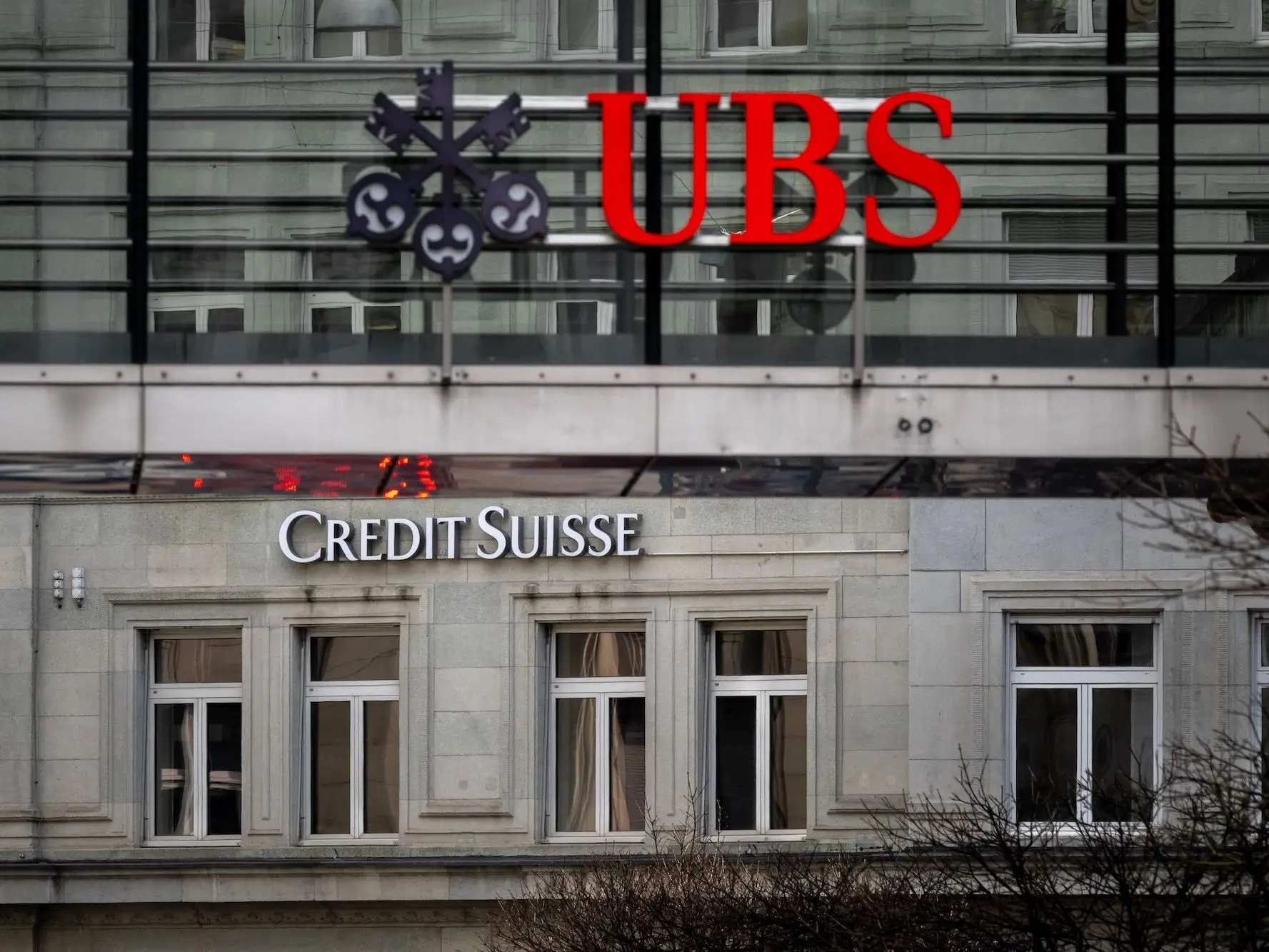 UBS: Έκλεισε η συμφωνία με κυβέρνηση για κάλυψη ζημιών από εξαγορά της Credit Suisse