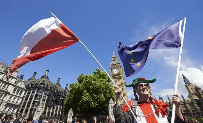 Οι Πολωνοί εγκαταλείπουν μαζικά το Ηνωμένο Βασίλειο