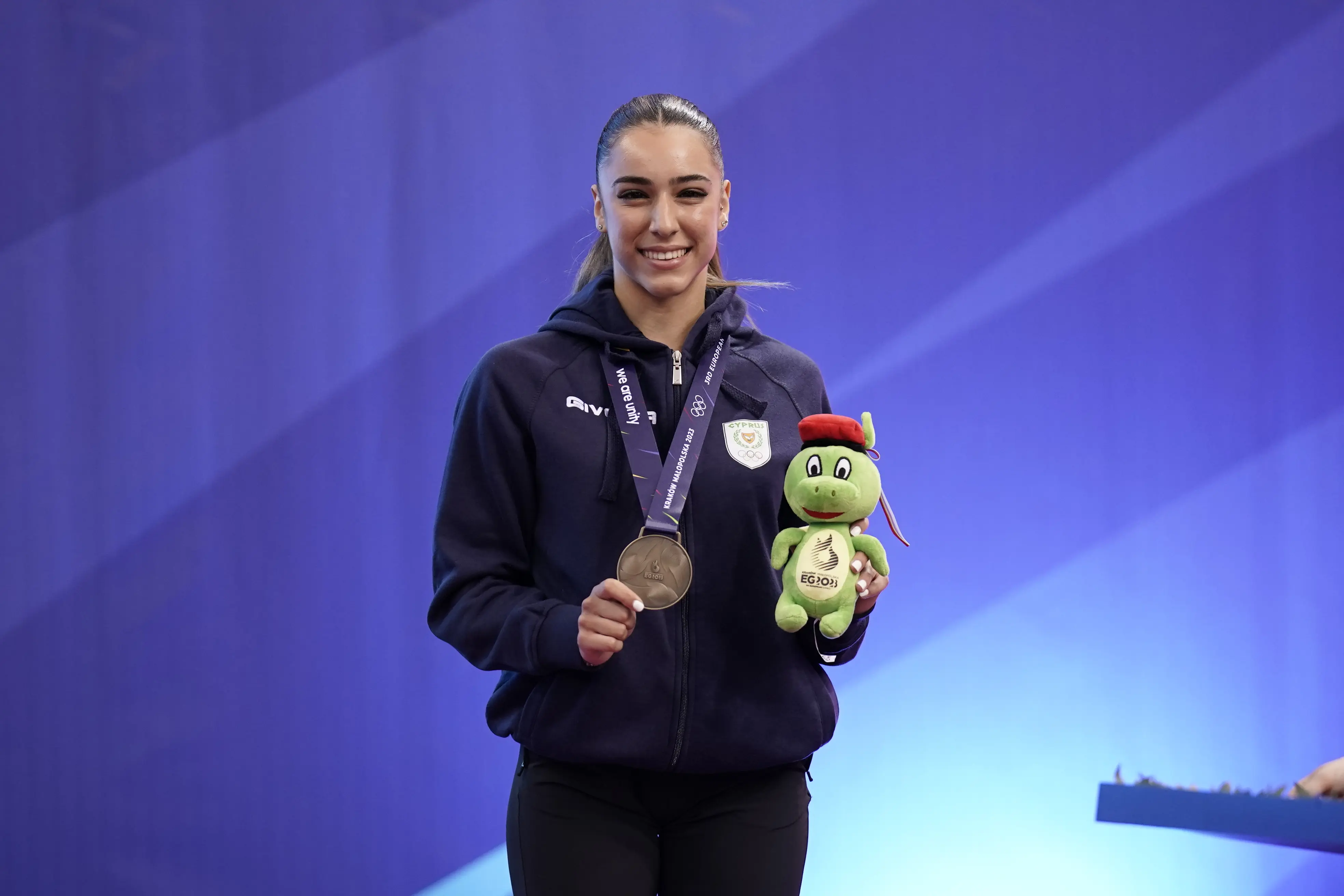 Το Κολλέγιο Επιχειρηματικών Σπουδών στηρίζει την καρατέκα Ειρήνη Κοντού