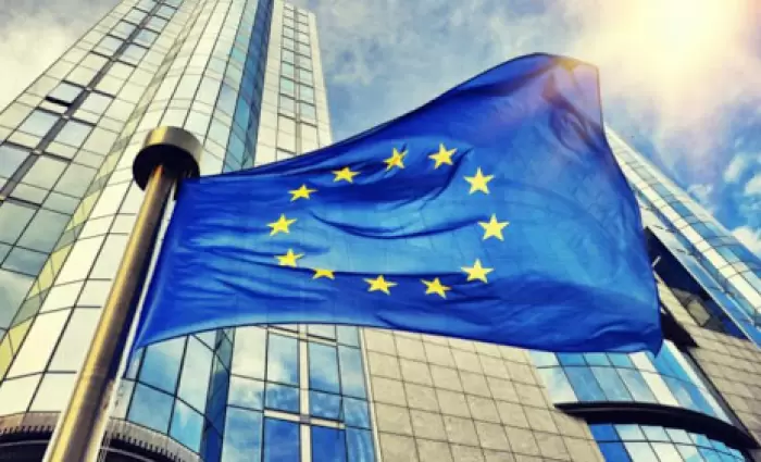 Στα 8,99 τρισ. ευρώ το 2019 οι άμεσες ξένες επενδύσεις της ΕΕ