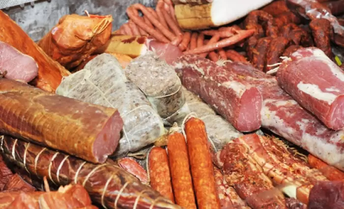 Έντονη άνοδος εισαγωγών για σαλάμια και λουκάνικα Ελλάδας