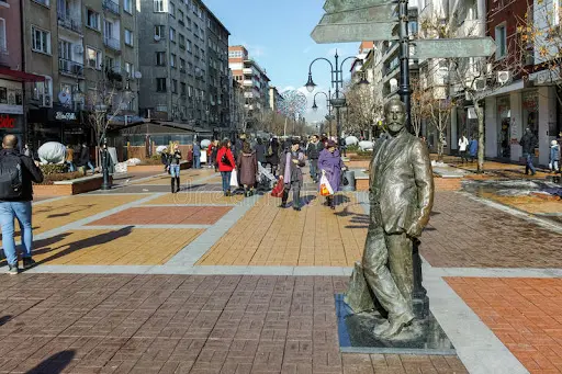 Η χώρα που αυξάνει τις συντάξεις 6 μηνών σε όσους εμβολιαστούν