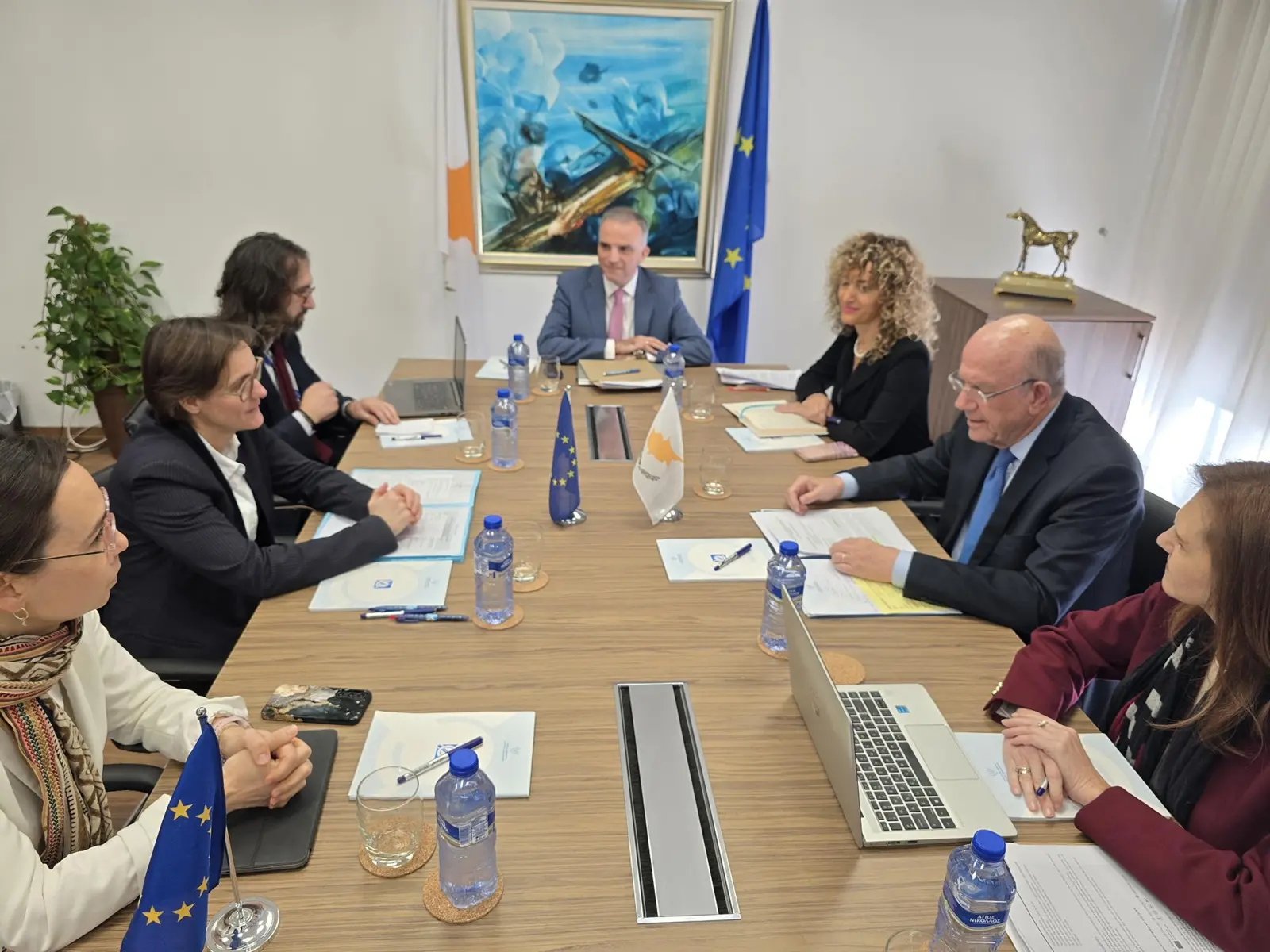 Το Δημοσιονομικό Πλαίσιο 2028-'34 στο επίκεντρο της συζήτησης Μ. Κεραυνού - Stephanie Riso