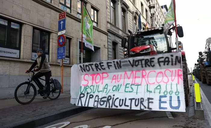 Η Κομισιόν δίνει «προκαταβολή» €45 δισ. στους Ευρωπαίους αγρότες