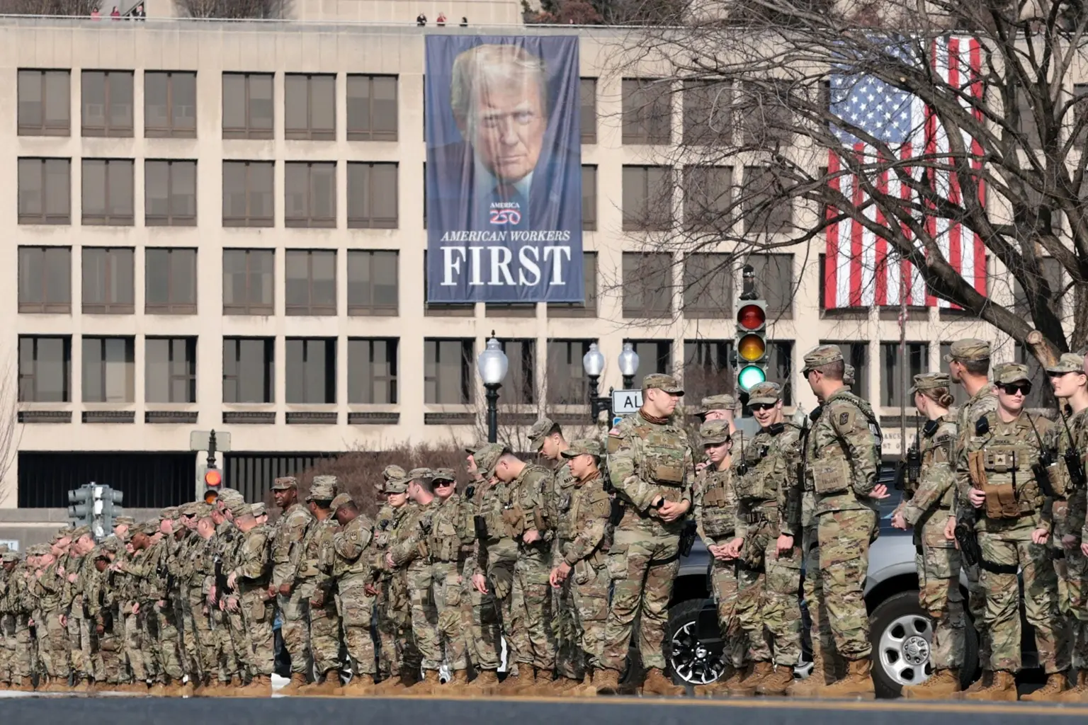 O Τραμπ φτιάχνει τον «στρατό των ονείρων» με προϋπολογισμό $1,5 τρισ.
